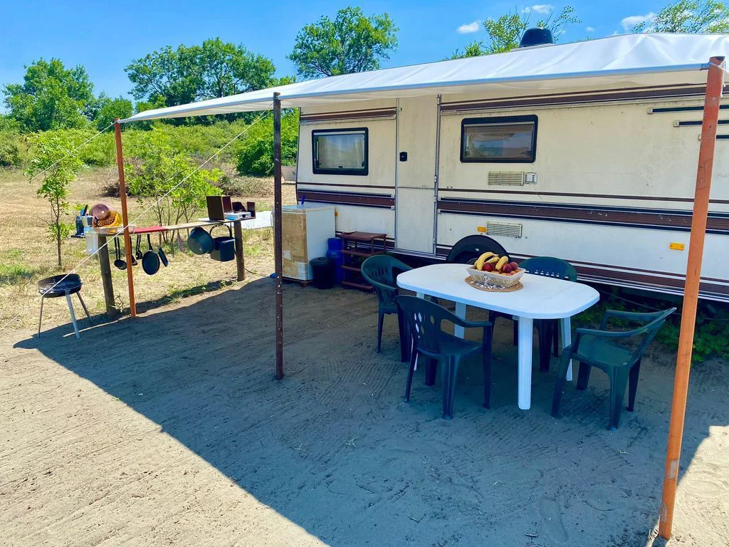 Каравана - Meadow Camp 1 (Romans) – Beachfront Sea View